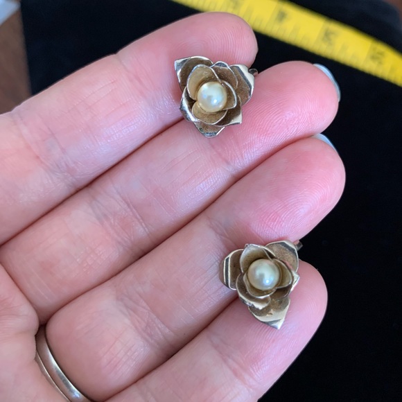 1950’s Vintage Earrings - Picture 4 of 8